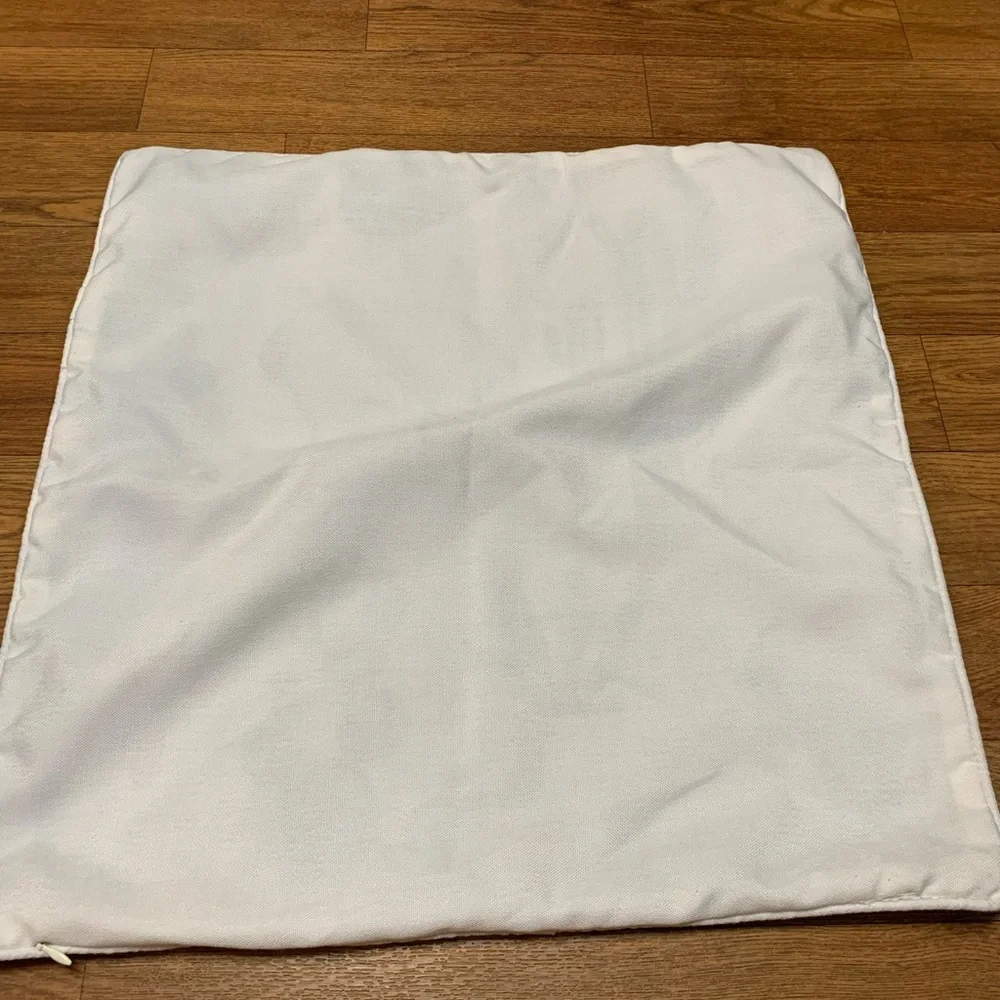 N/A pillow cover